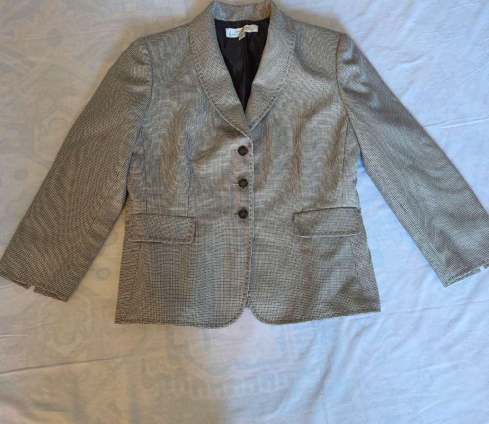 Tahari Classic Gray Blazer